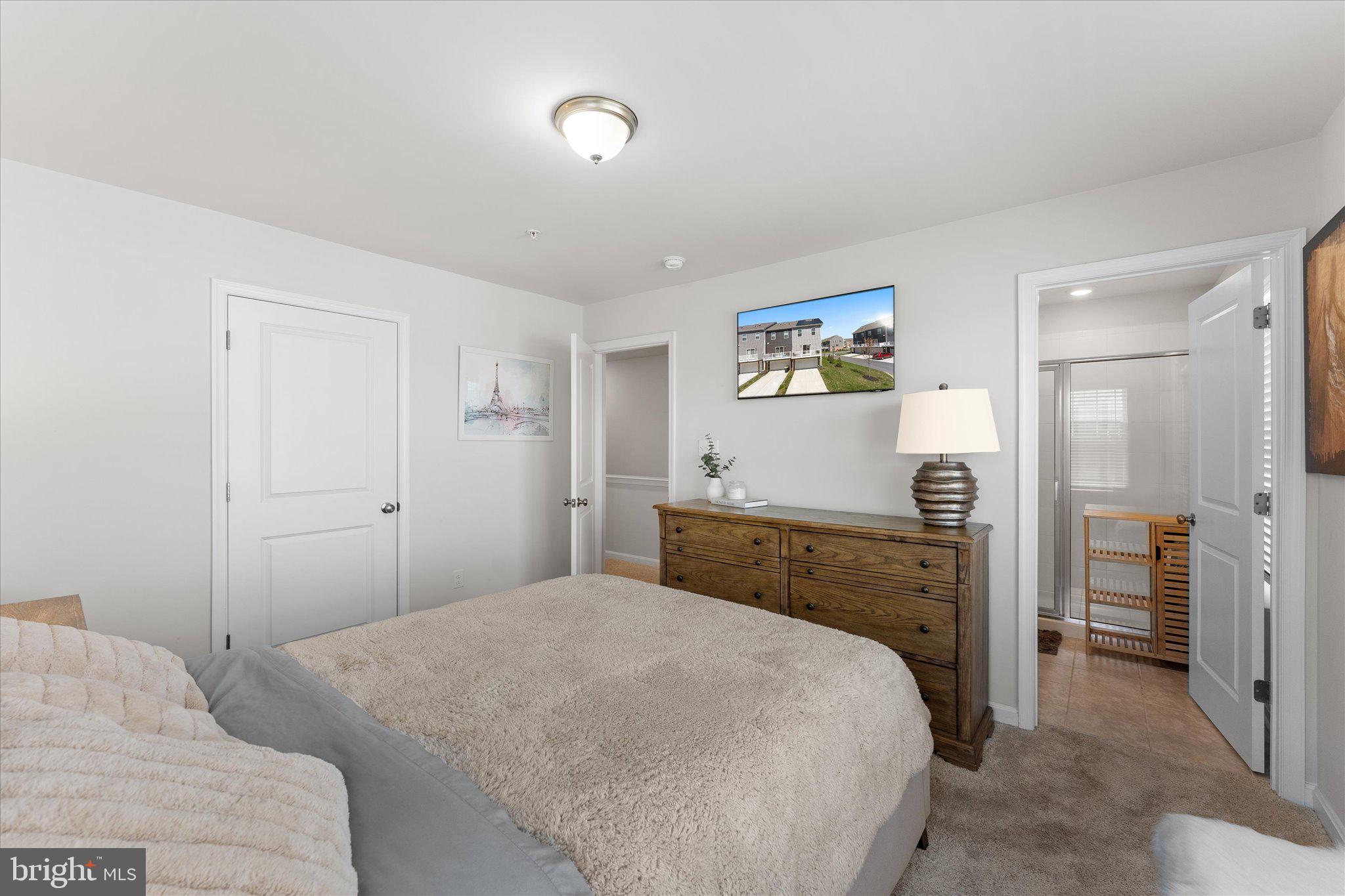 WOODMORE OVERLOOK - Residential