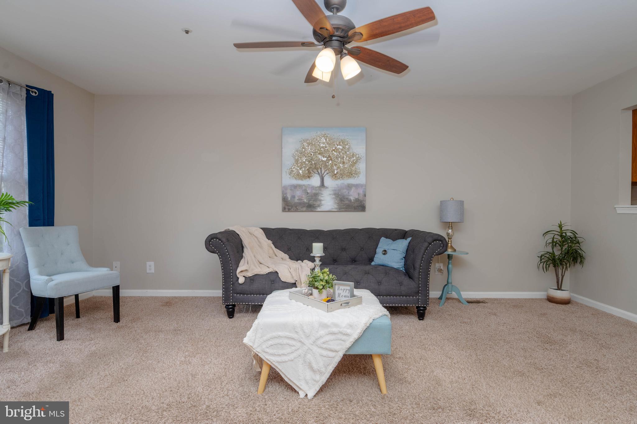 CONSTANT FRIENDSHIP - Residential