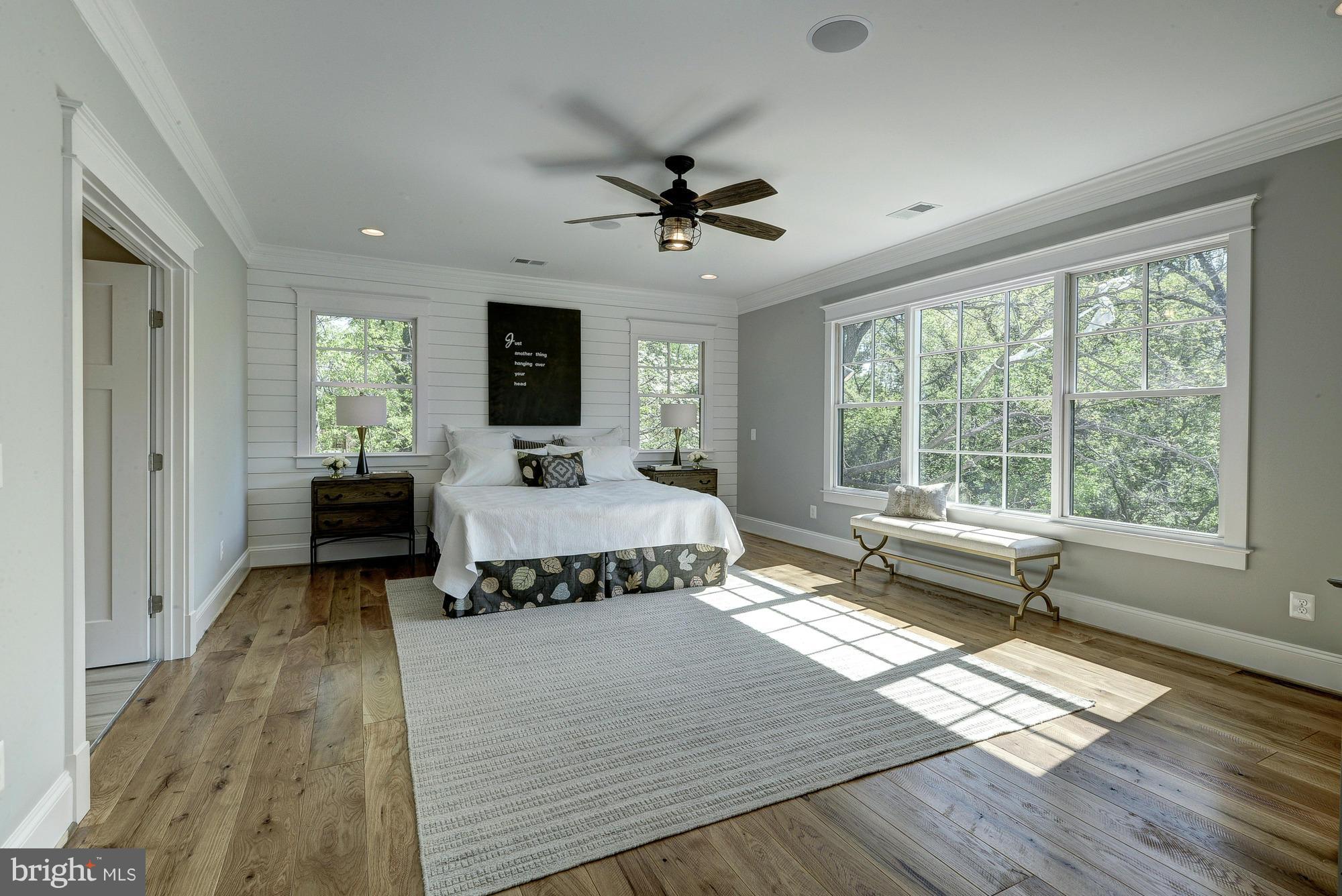 COUNTRY CLUB HILLS - Residential