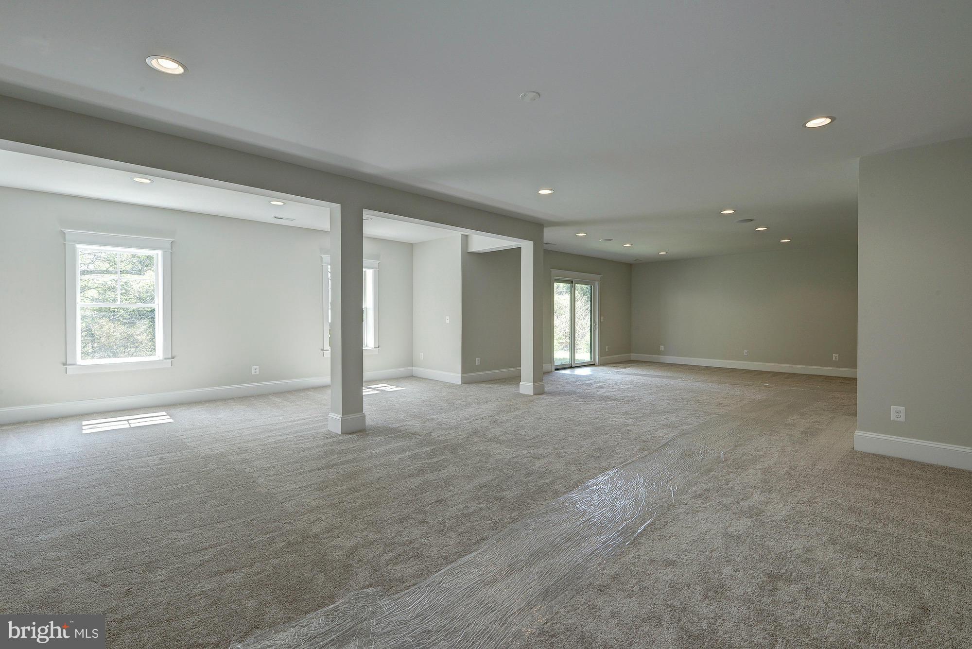 COUNTRY CLUB HILLS - Residential