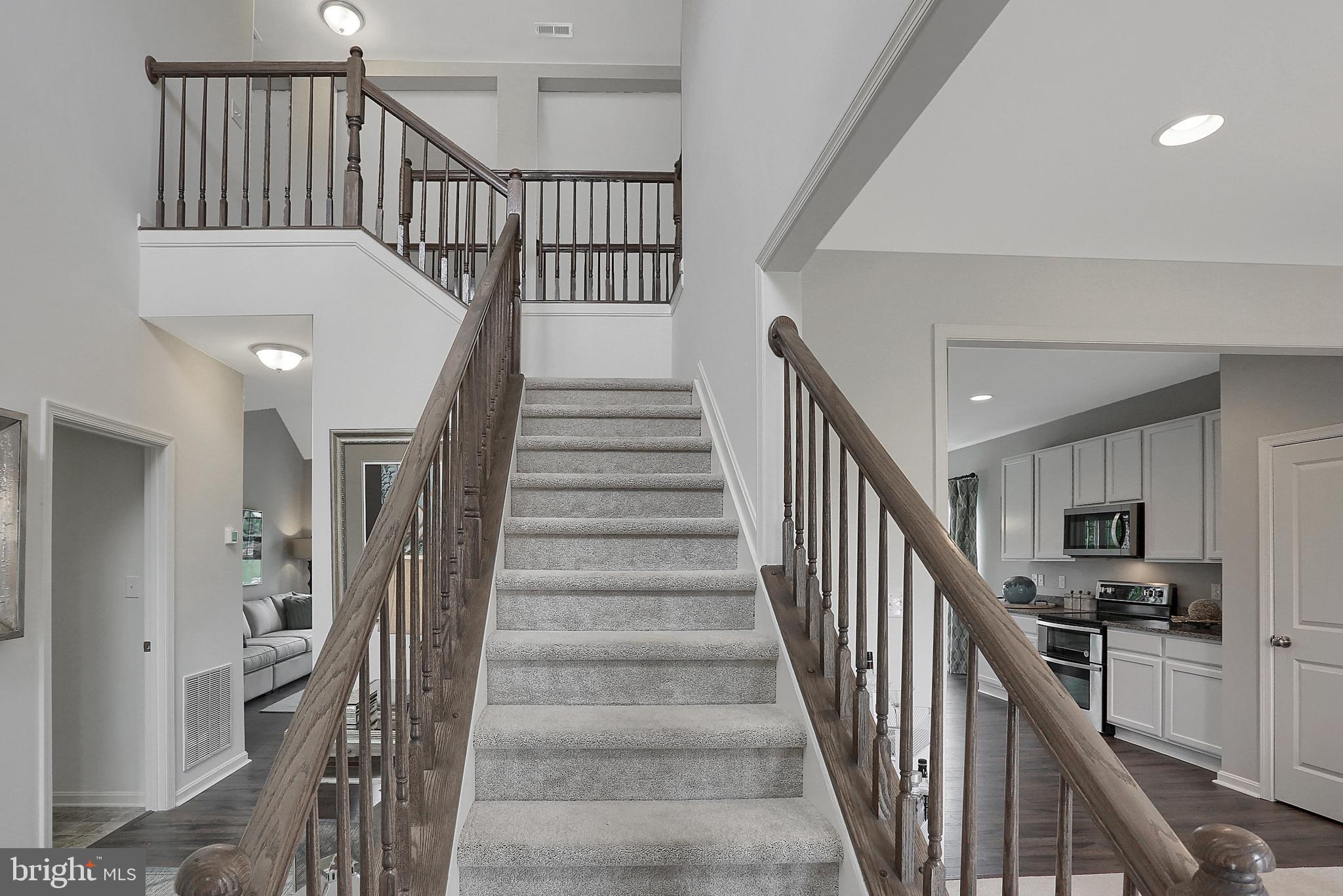 CAPTAIN'S COVE - Residential