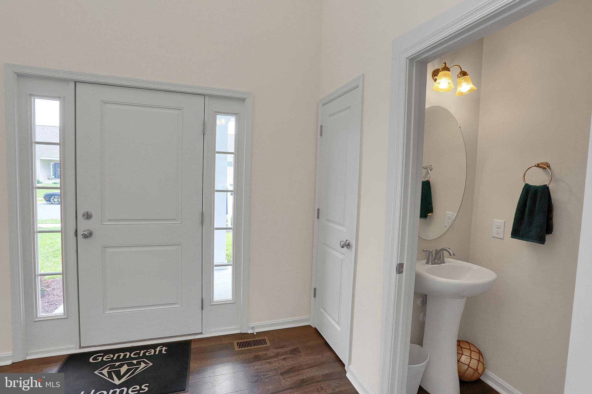 CAPTAIN'S COVE - Residential