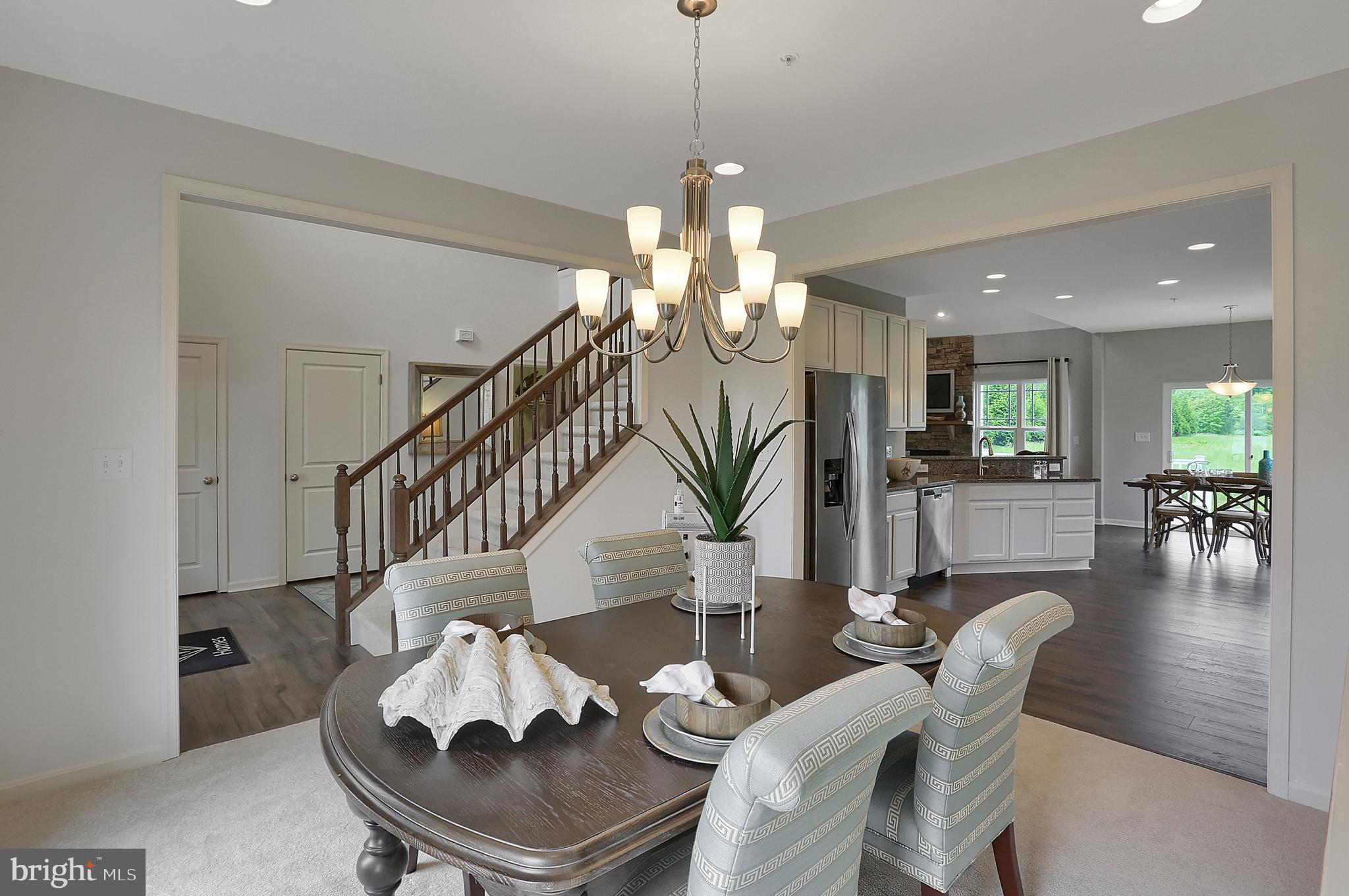 CAPTAIN'S COVE - Residential