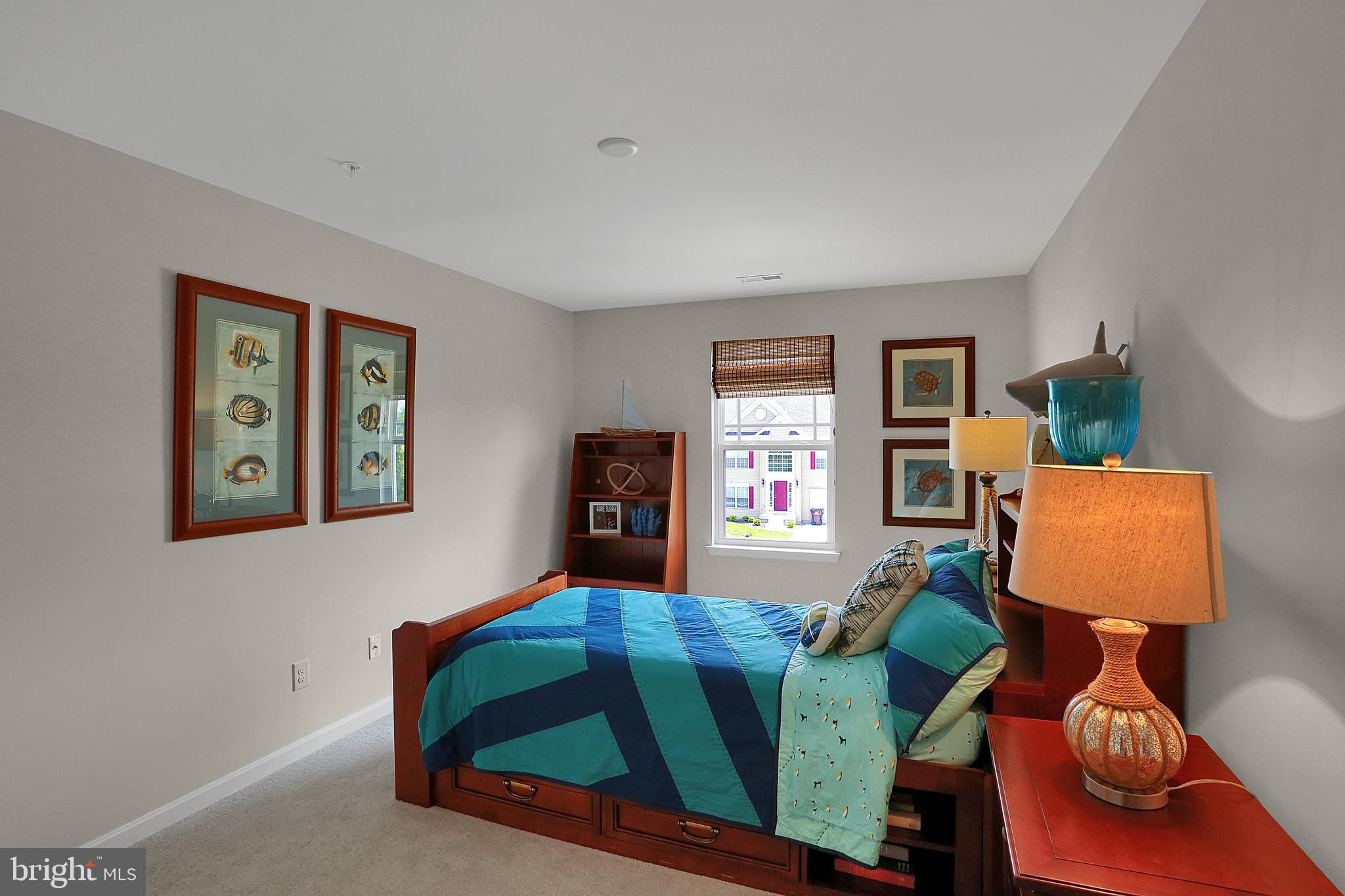 CAPTAIN'S COVE - Residential