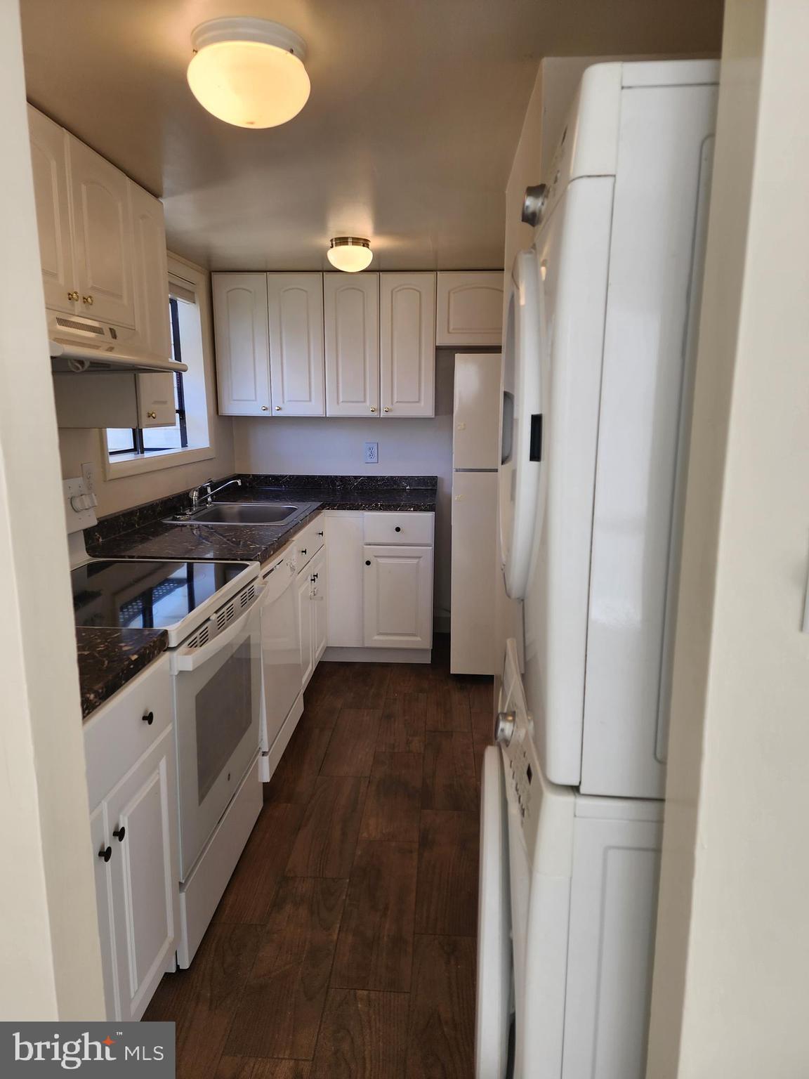 KENT COVE - Residential Lease