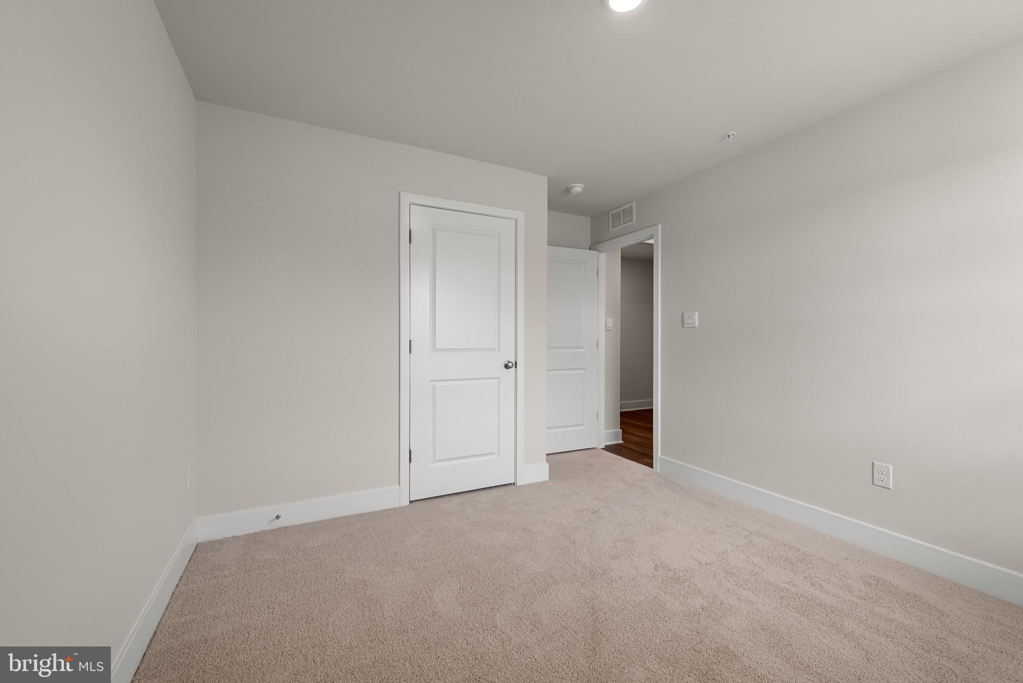 RED HILL - Residential