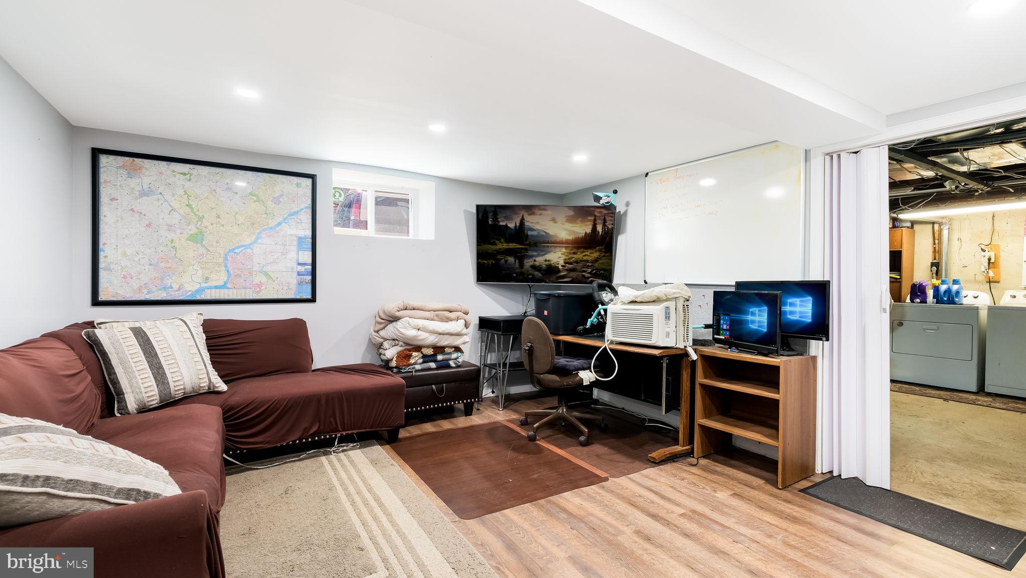 MILL RUN - Residential