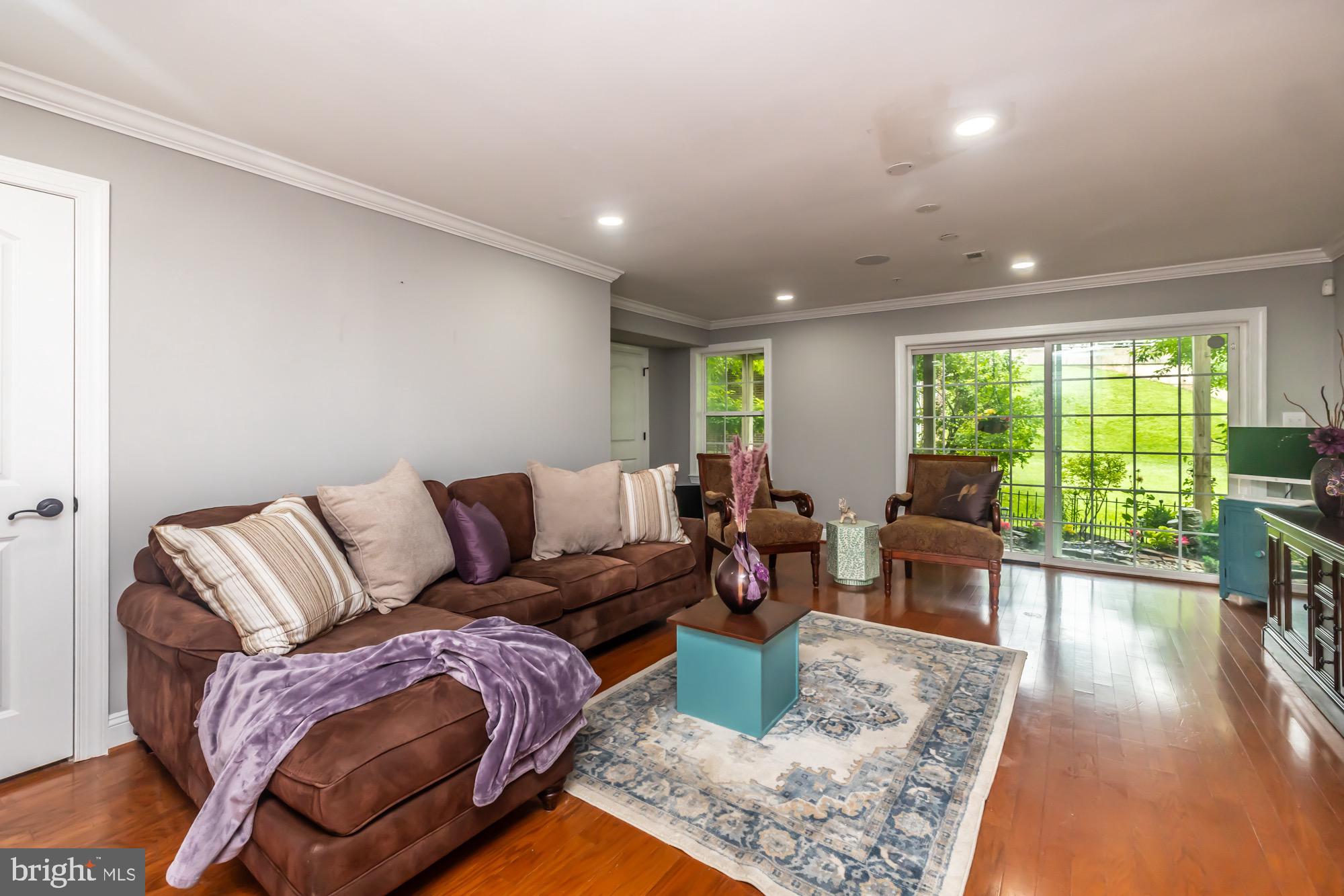 LAFAYETTE CROSSING - Residential