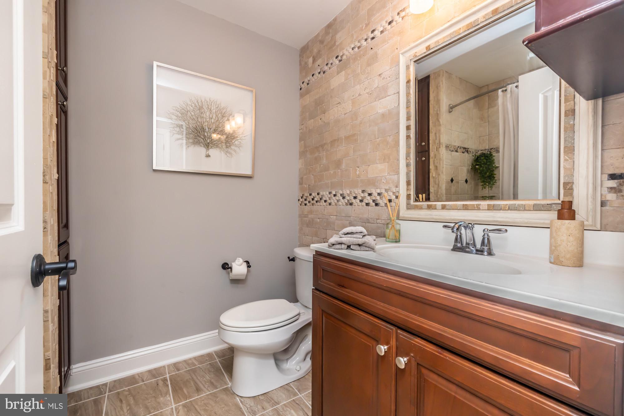 LAFAYETTE CROSSING - Residential