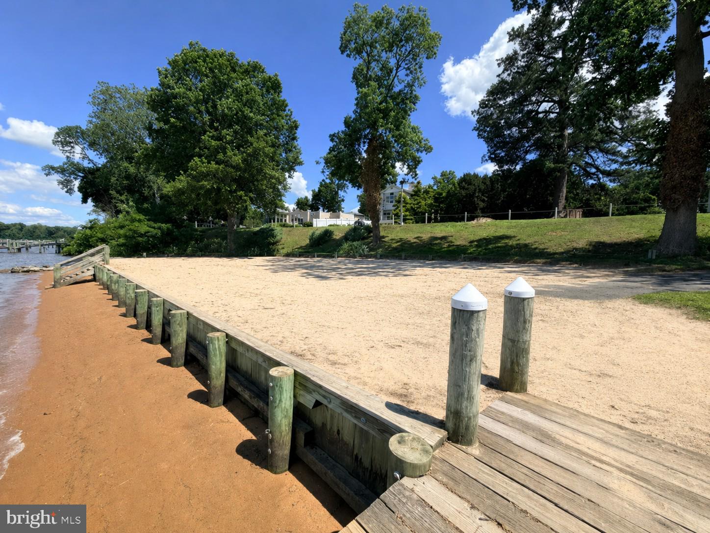 HACKS POINT - Residential