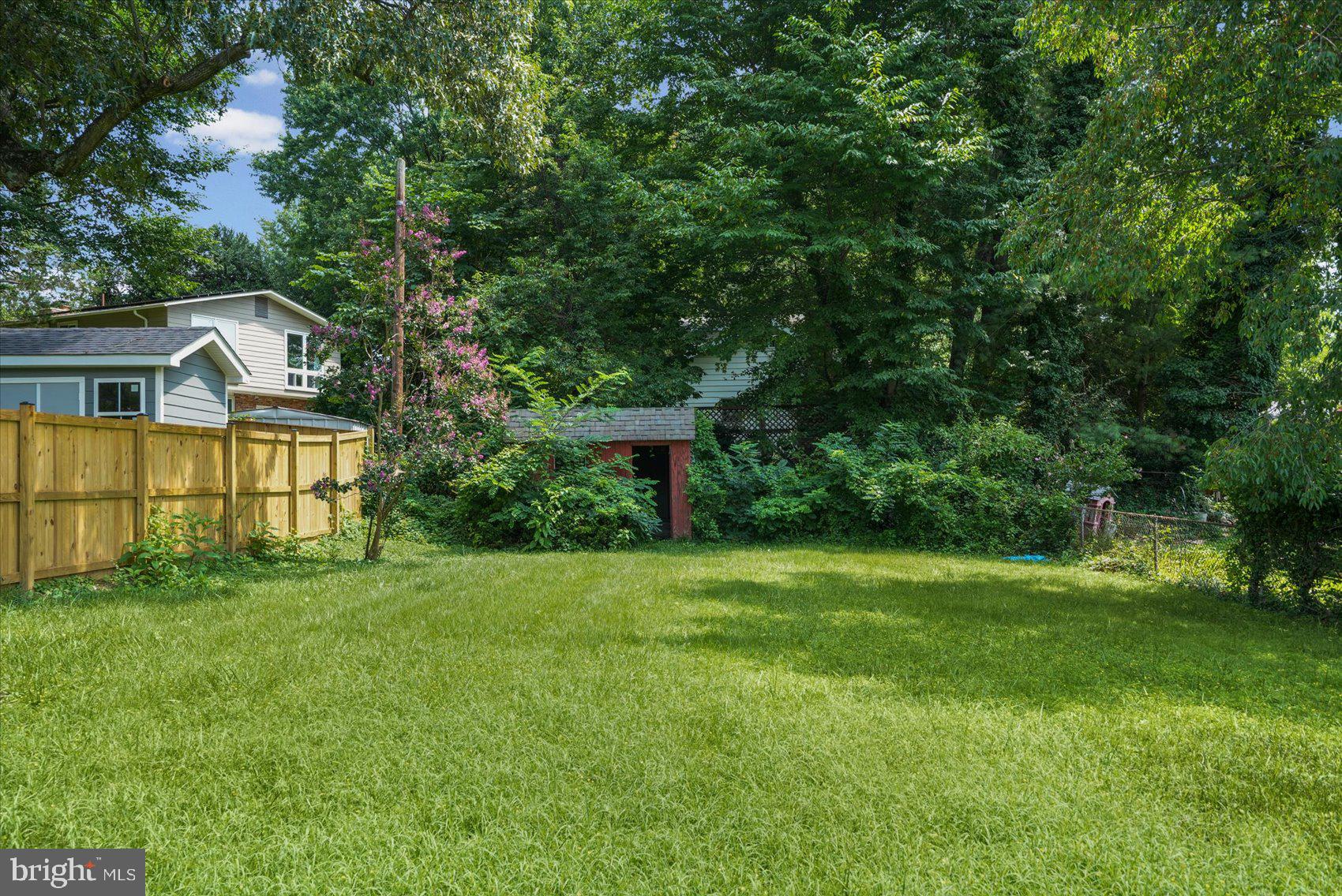 HAMMOND WOODS - Residential