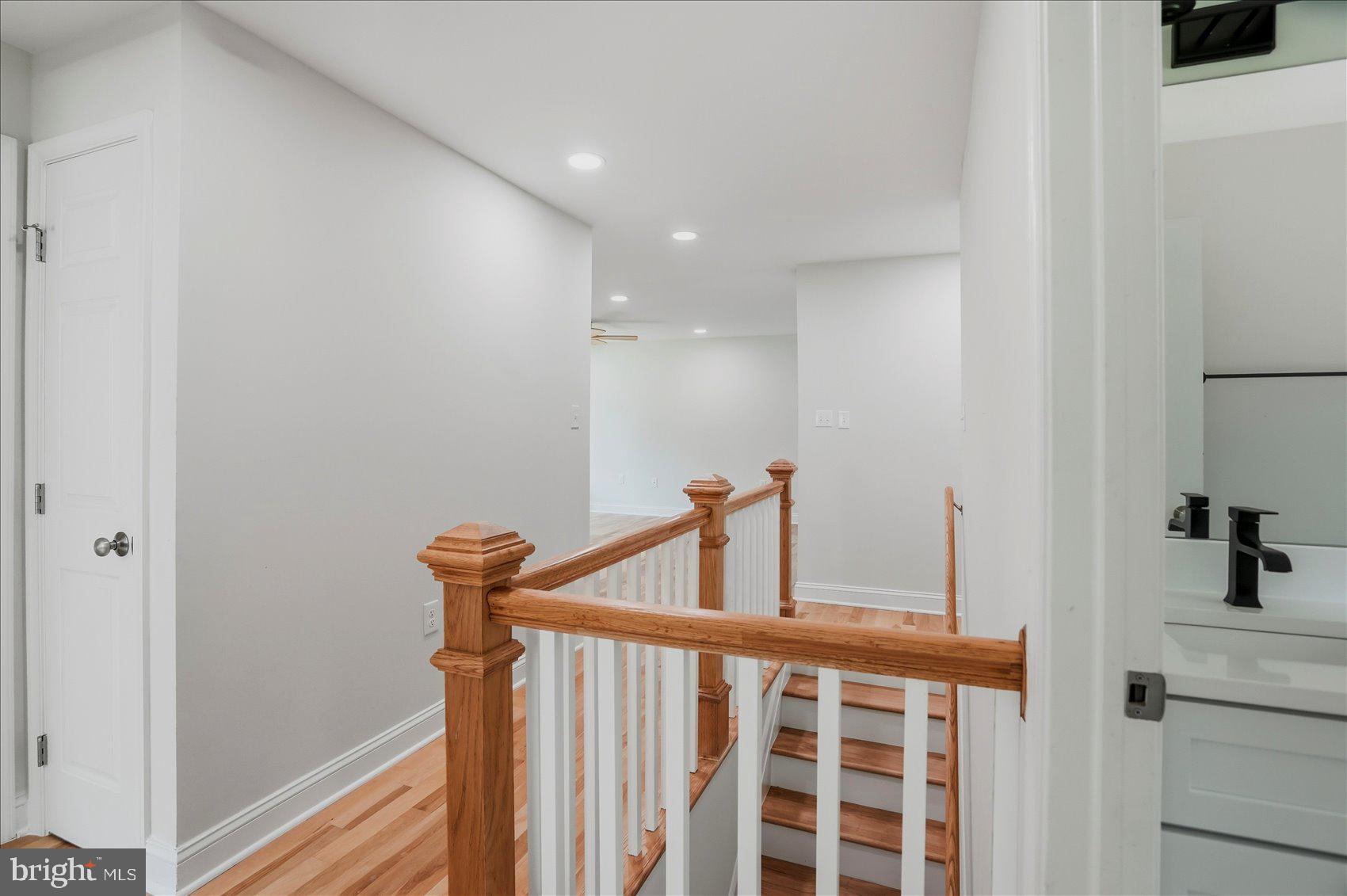 HAMMOND WOODS - Residential