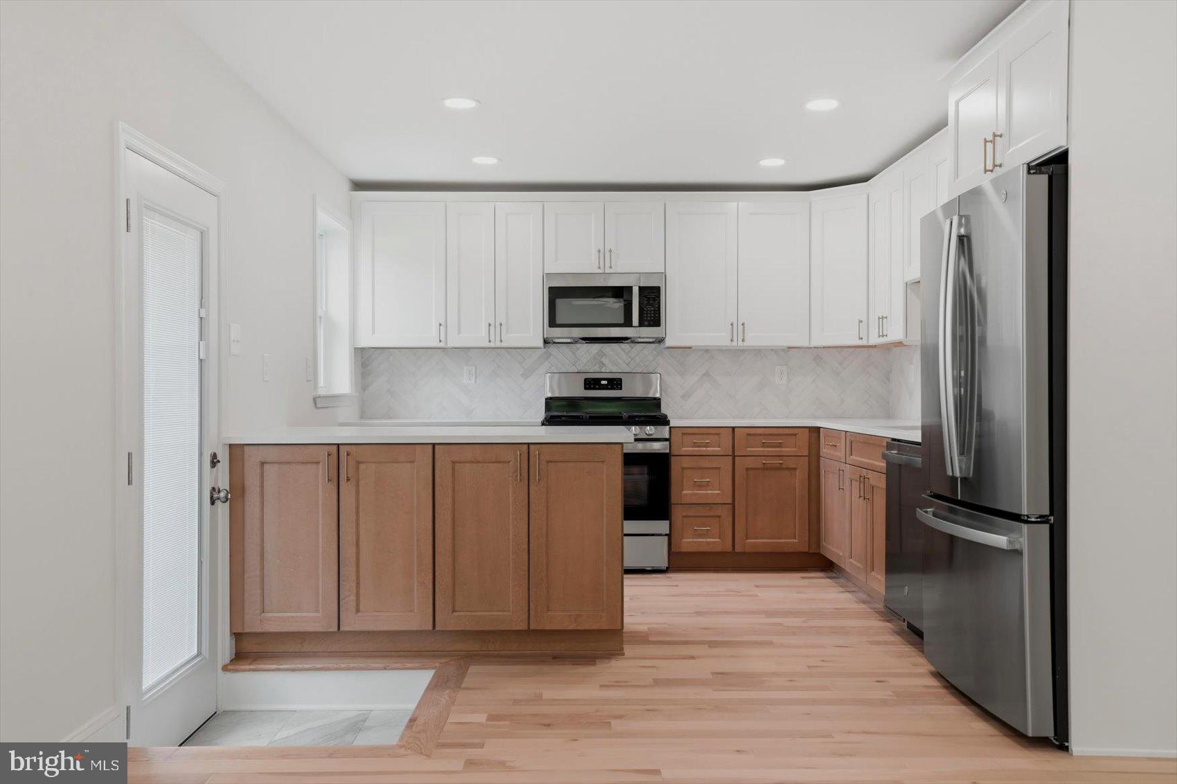 HAMMOND WOODS - Residential