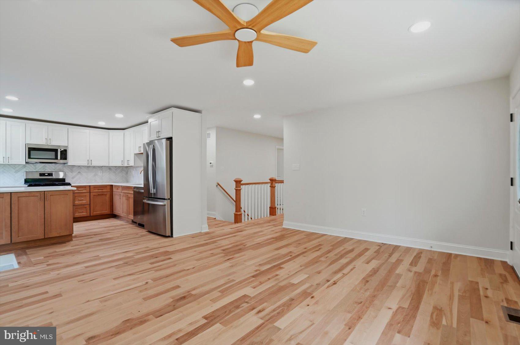 HAMMOND WOODS - Residential