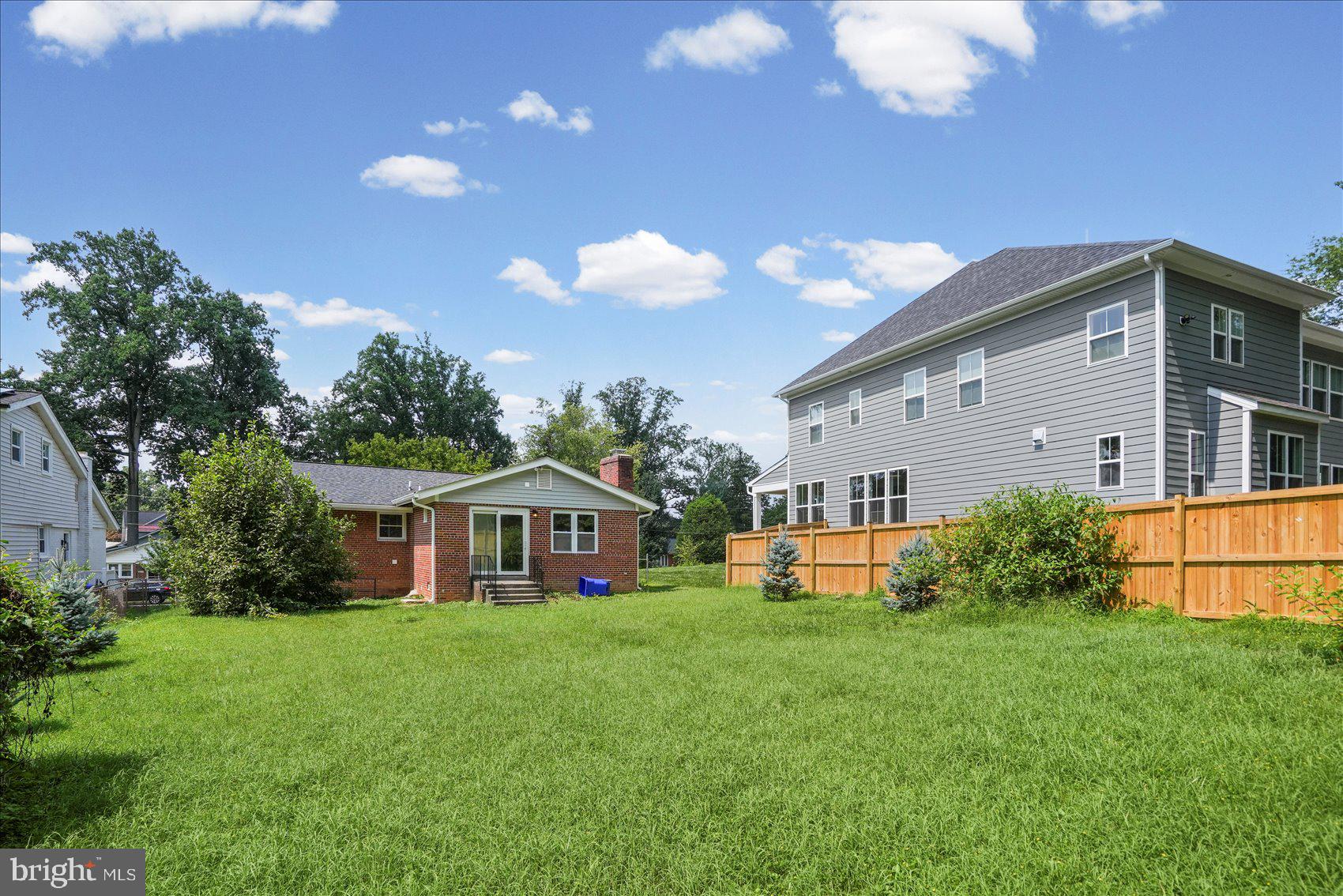 HAMMOND WOODS - Residential