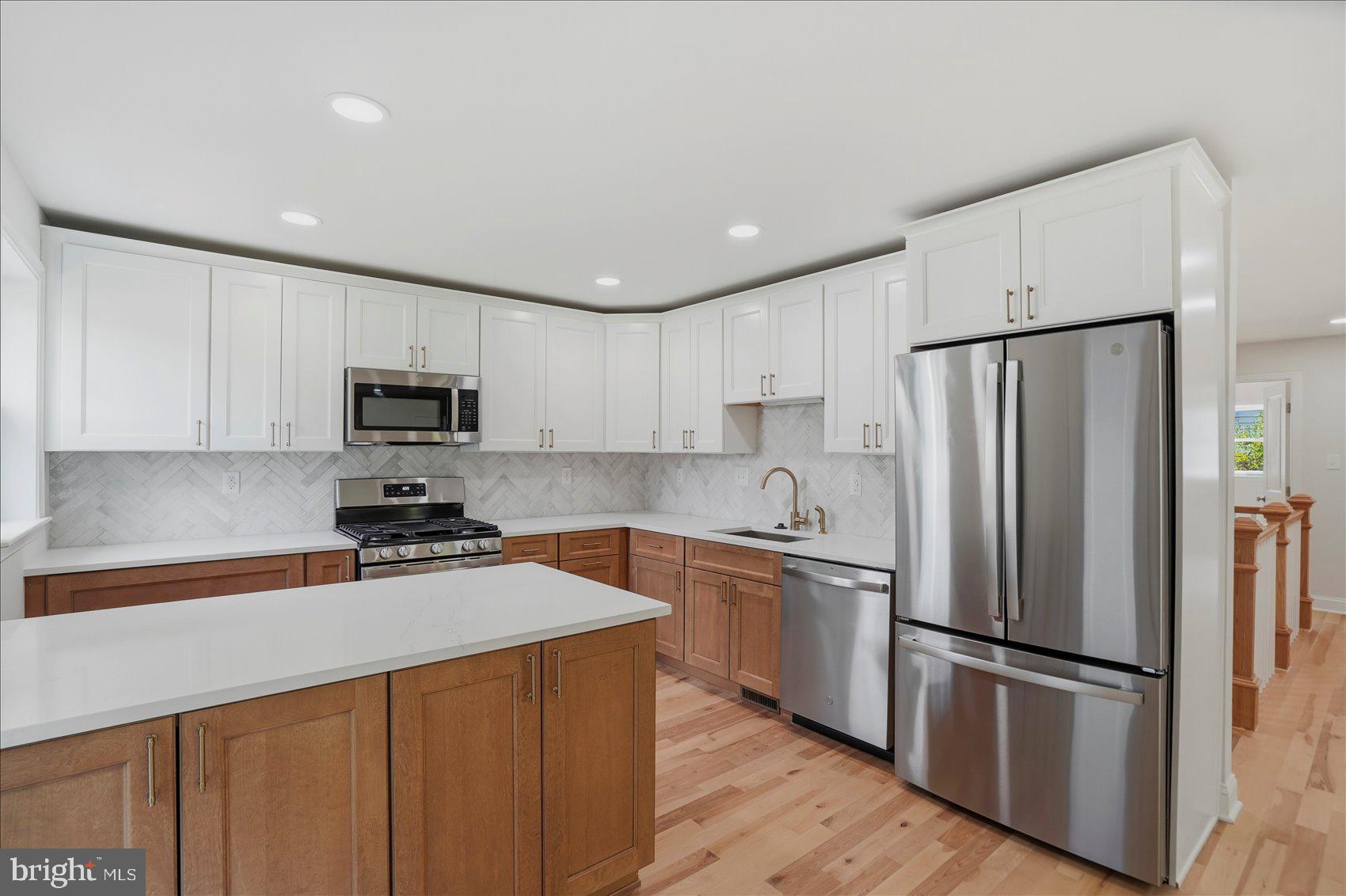 HAMMOND WOODS - Residential