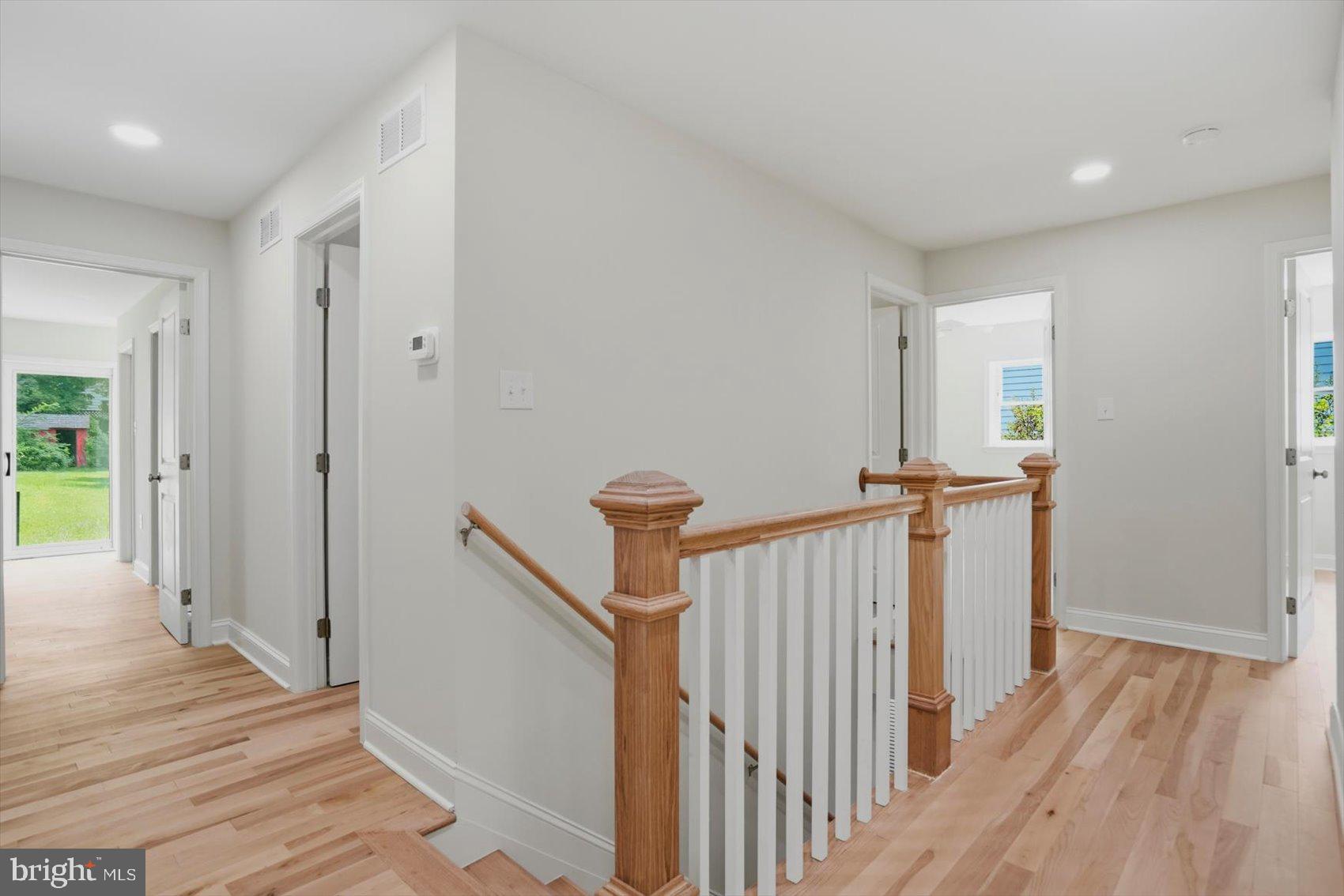 HAMMOND WOODS - Residential