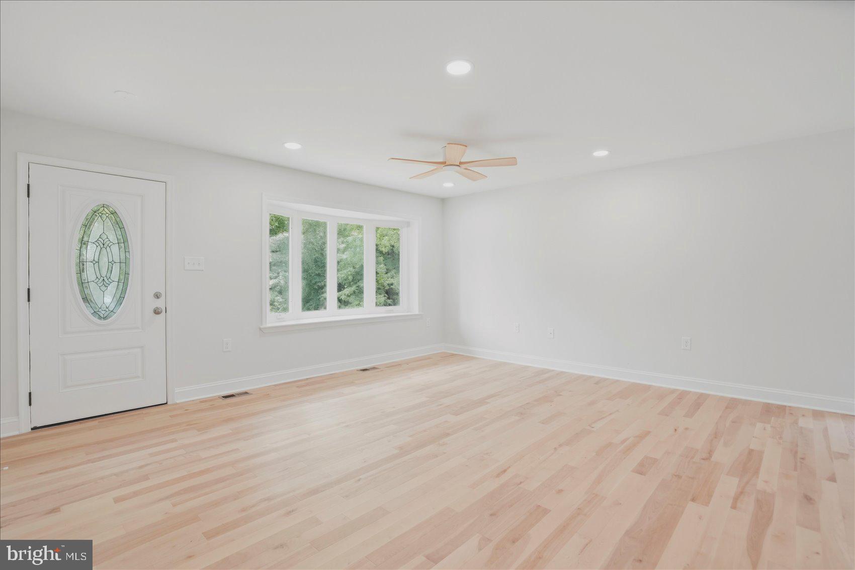 HAMMOND WOODS - Residential