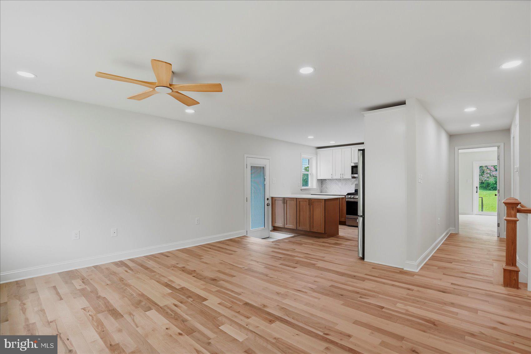 HAMMOND WOODS - Residential