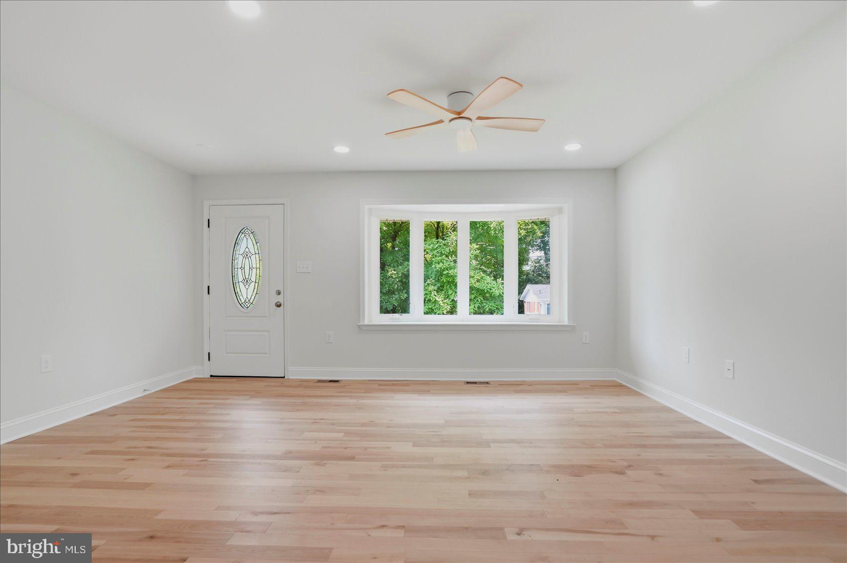 HAMMOND WOODS - Residential