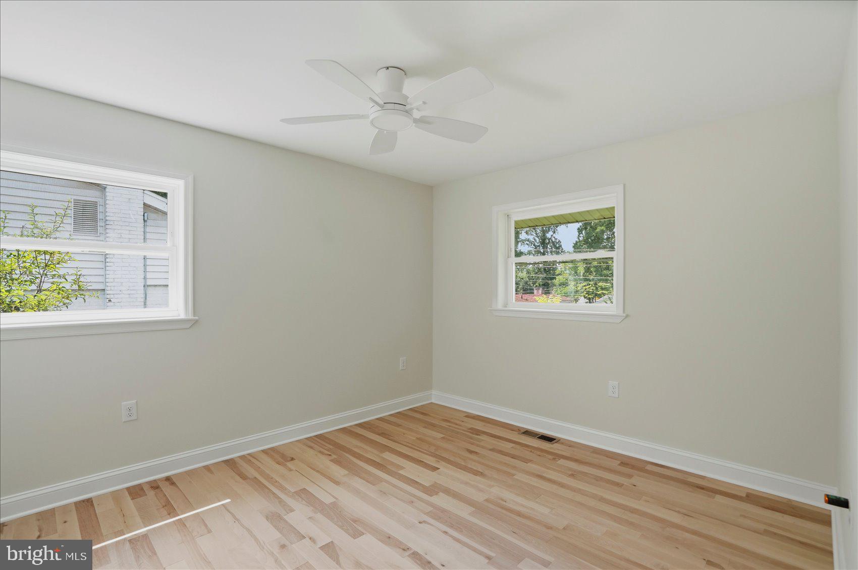 HAMMOND WOODS - Residential