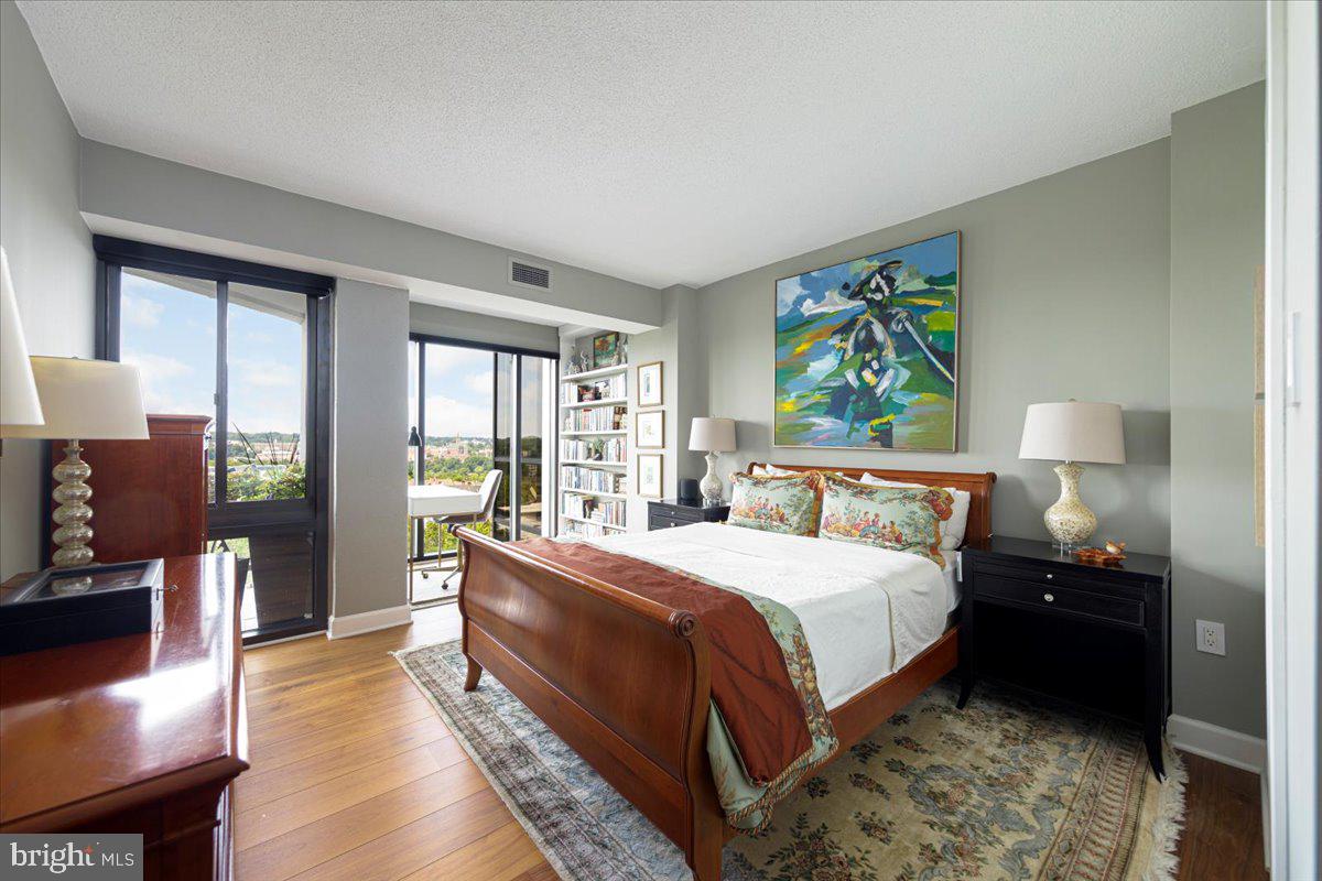 ROSSLYN - Residential