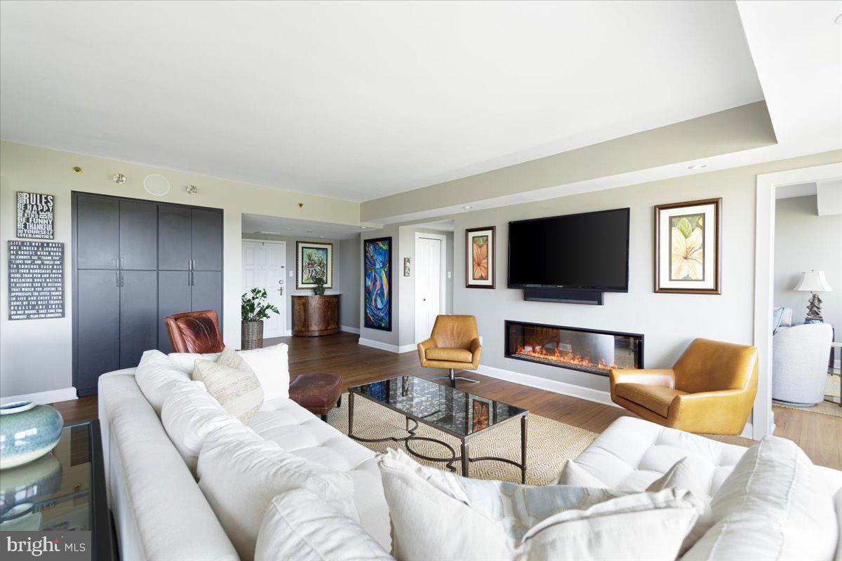 ROSSLYN - Residential