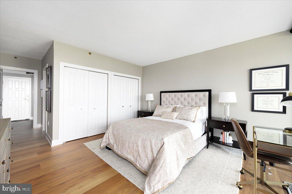 ROSSLYN - Residential