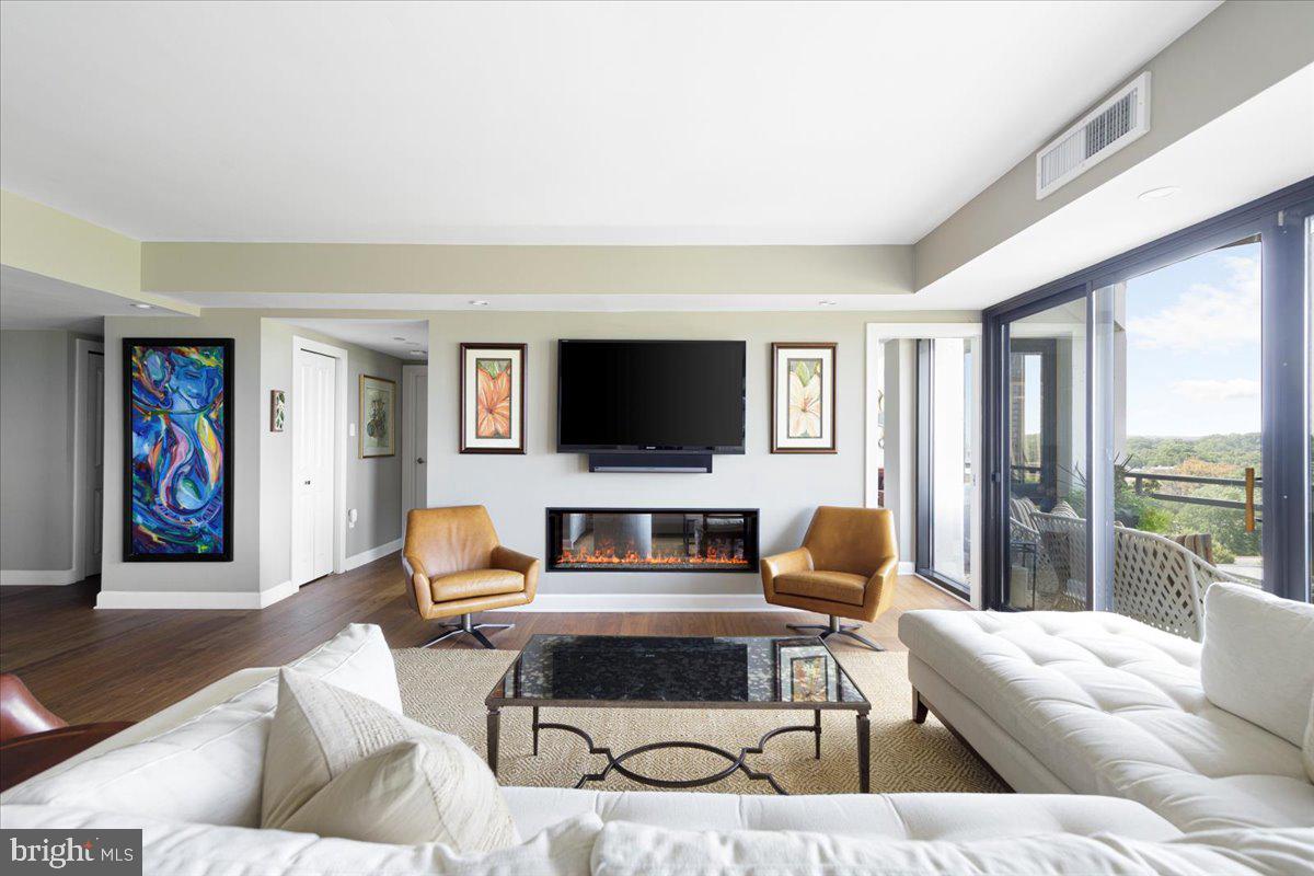 ROSSLYN - Residential