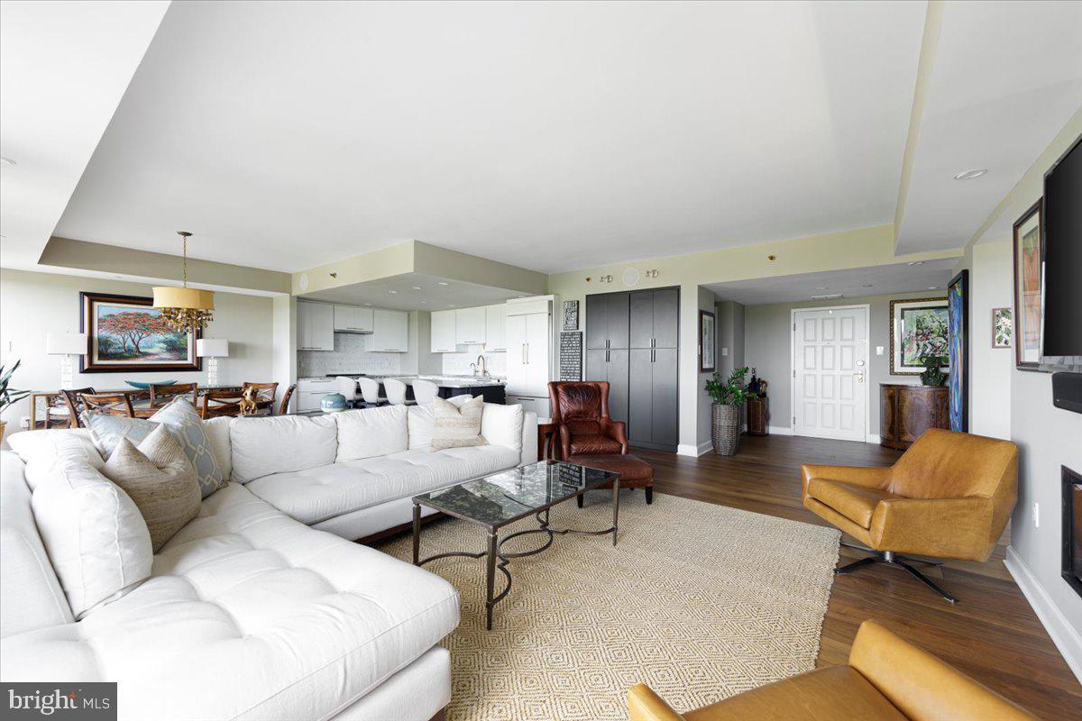 ROSSLYN - Residential