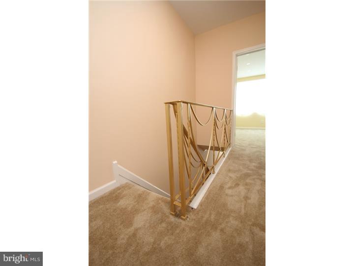 OXFORD CIRCLE - Residential