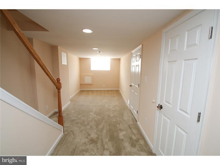 OXFORD CIRCLE - Residential