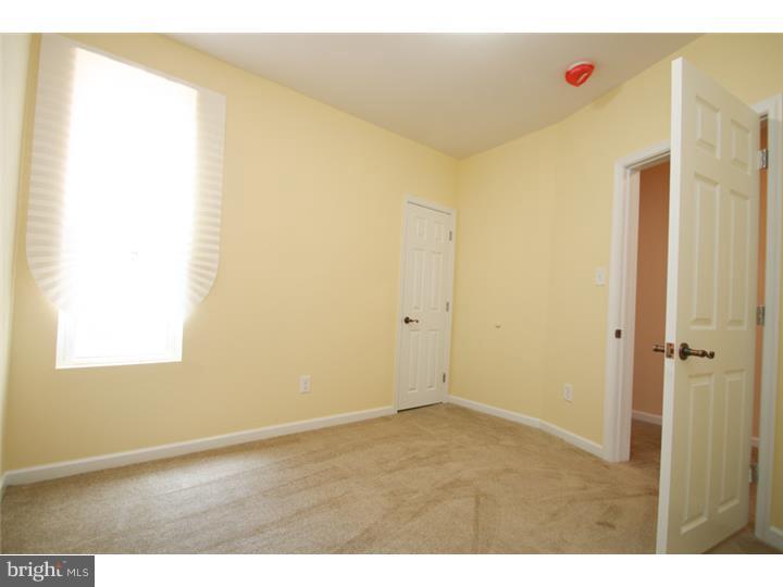 OXFORD CIRCLE - Residential