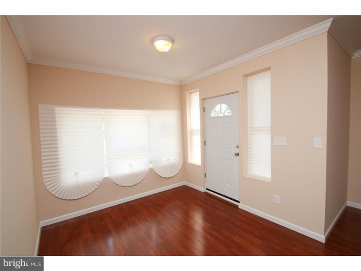 OXFORD CIRCLE - Residential