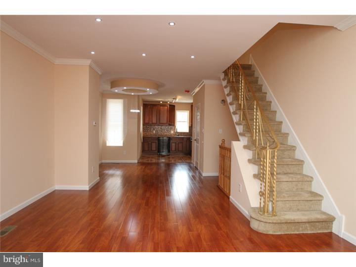 OXFORD CIRCLE - Residential