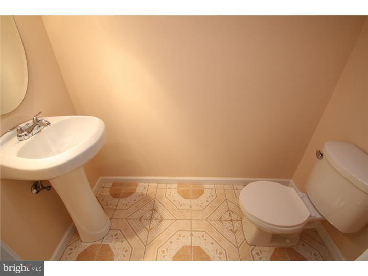 OXFORD CIRCLE - Residential