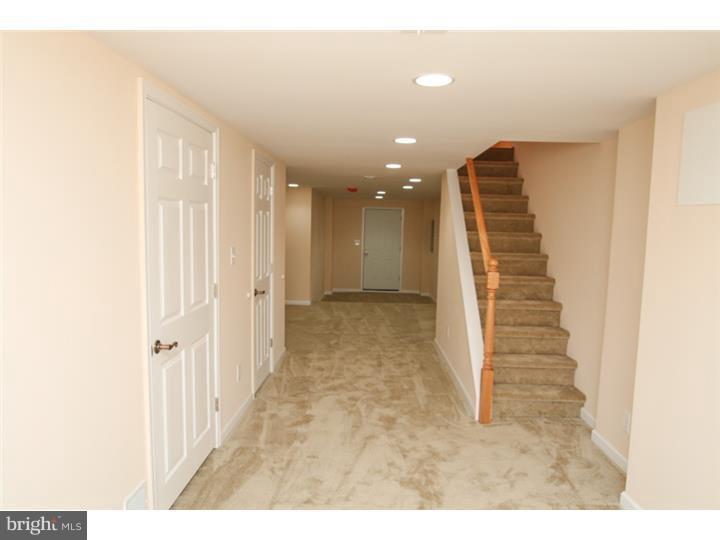 OXFORD CIRCLE - Residential