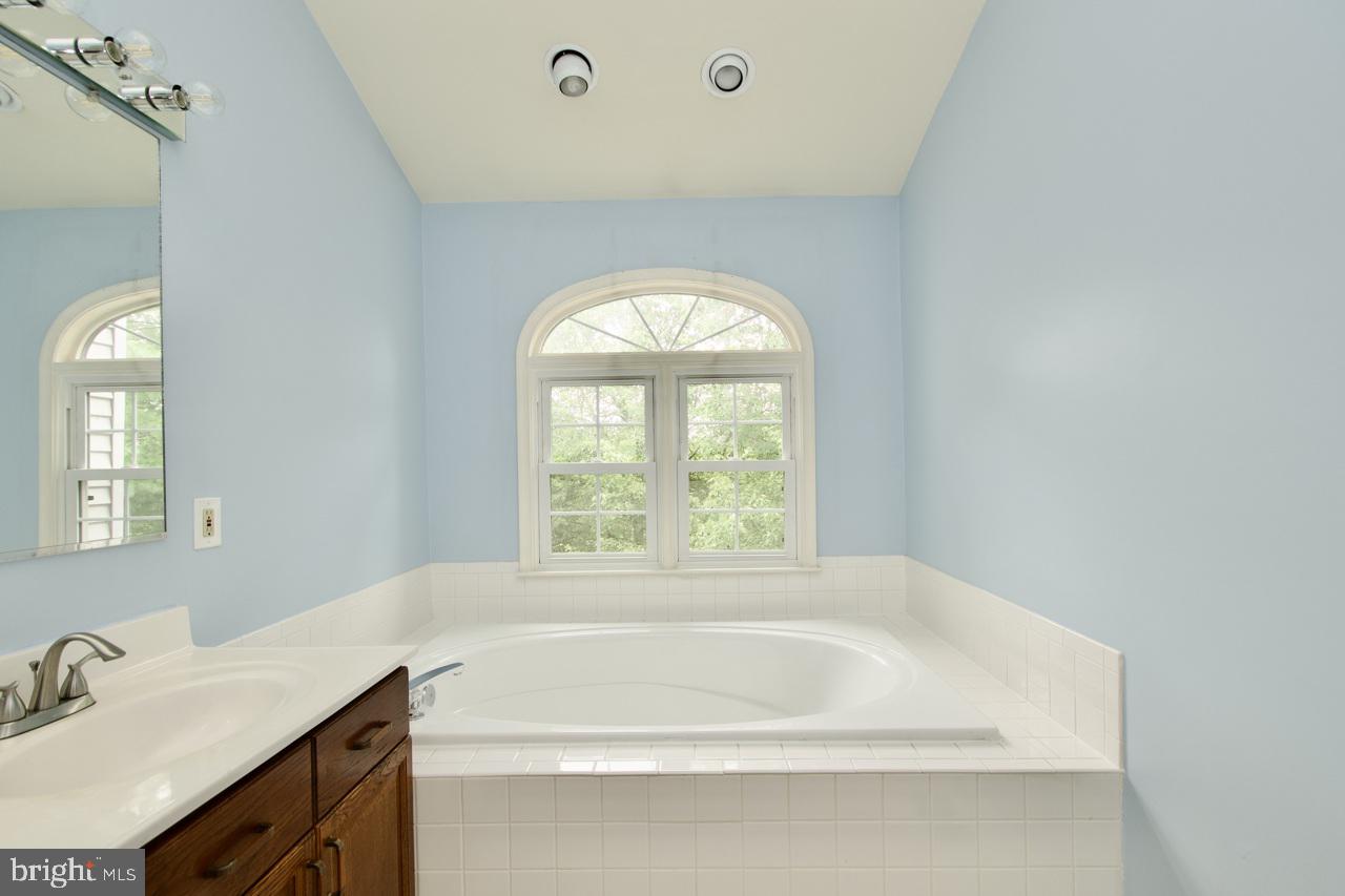 MIDDLEFORD - Residential
