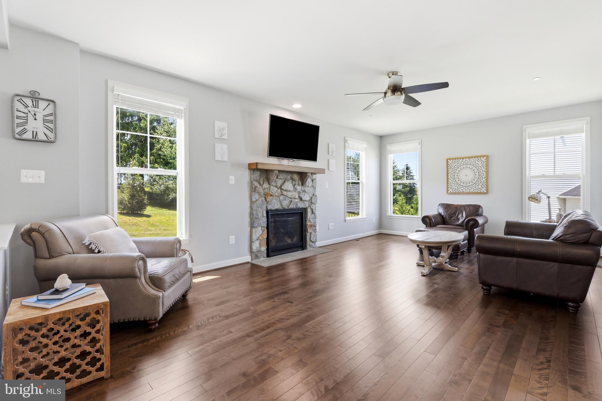 STERLING GLEN - Residential
