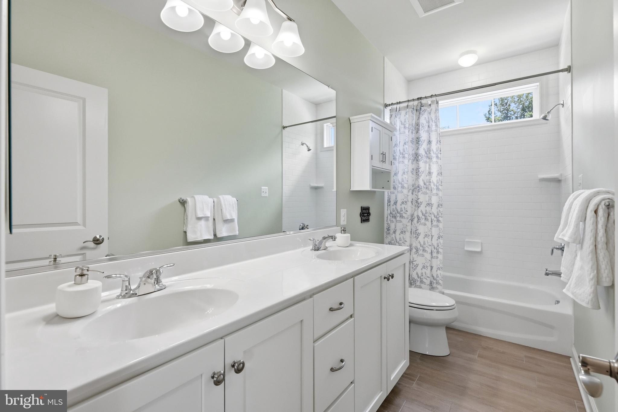 STERLING GLEN - Residential