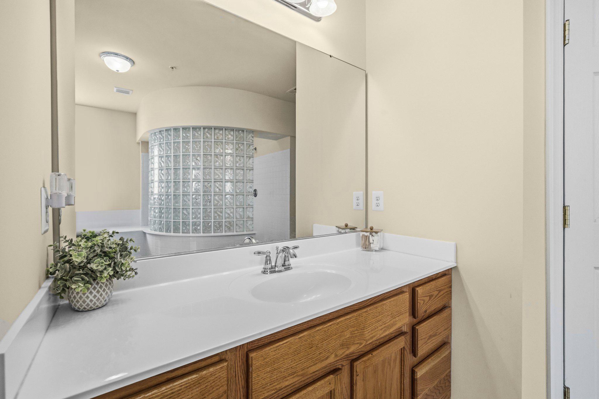 CLARK'S REST - Residential