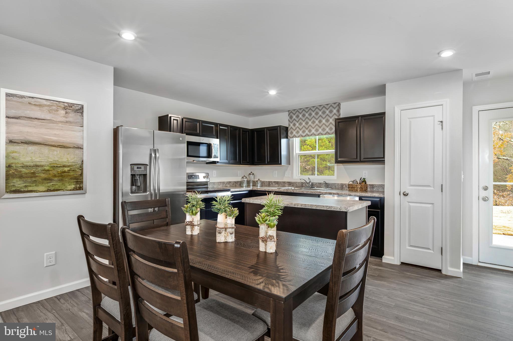 CARDINAL POINTE - Residential