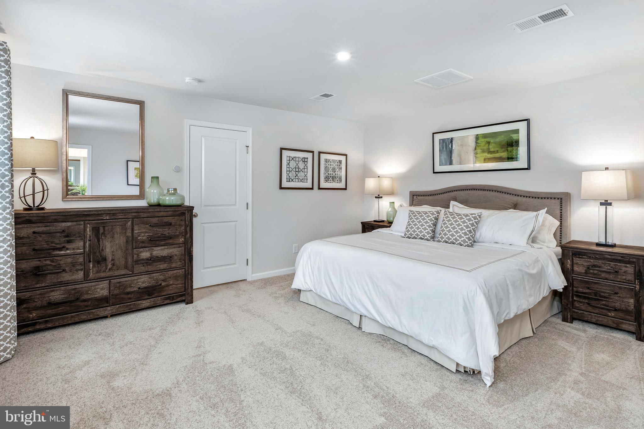CARDINAL POINTE - Residential