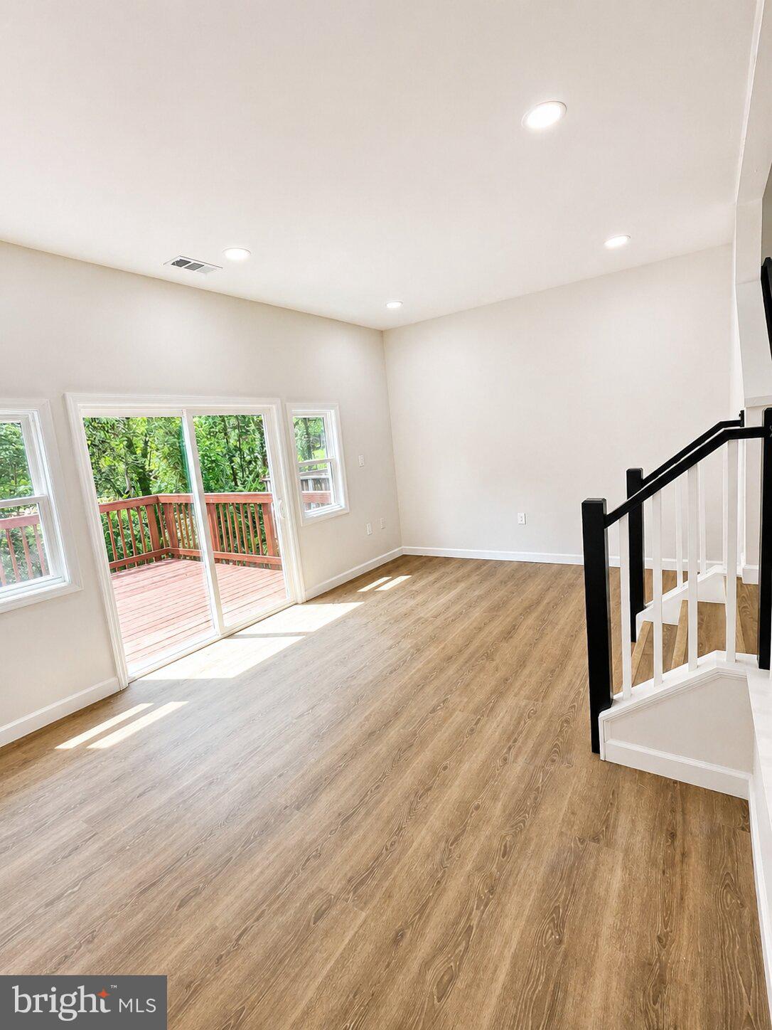 GREENFIELD FARM - Residential