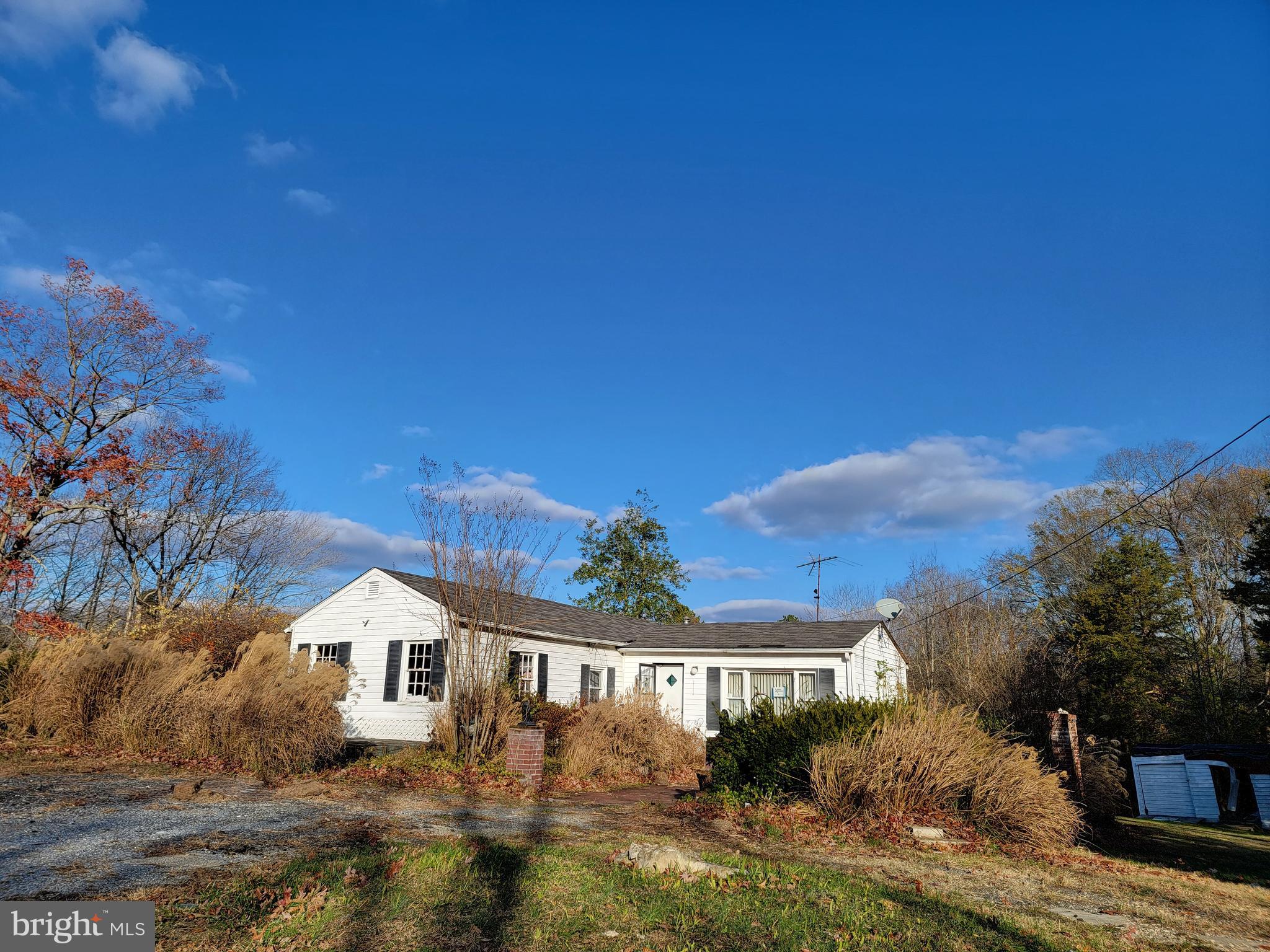 The property is being sold strictly in AS-IS condition.  
FORECLOSURE PROPERTY, needs major rehab. Utilities are off. Property is sold -AS-IS, seller will not make any repairs.