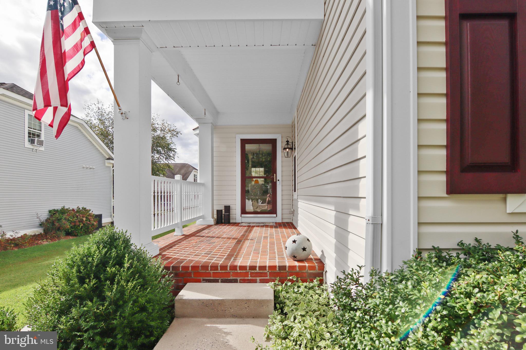 LONGBOAT ESTATES - Residential Lease