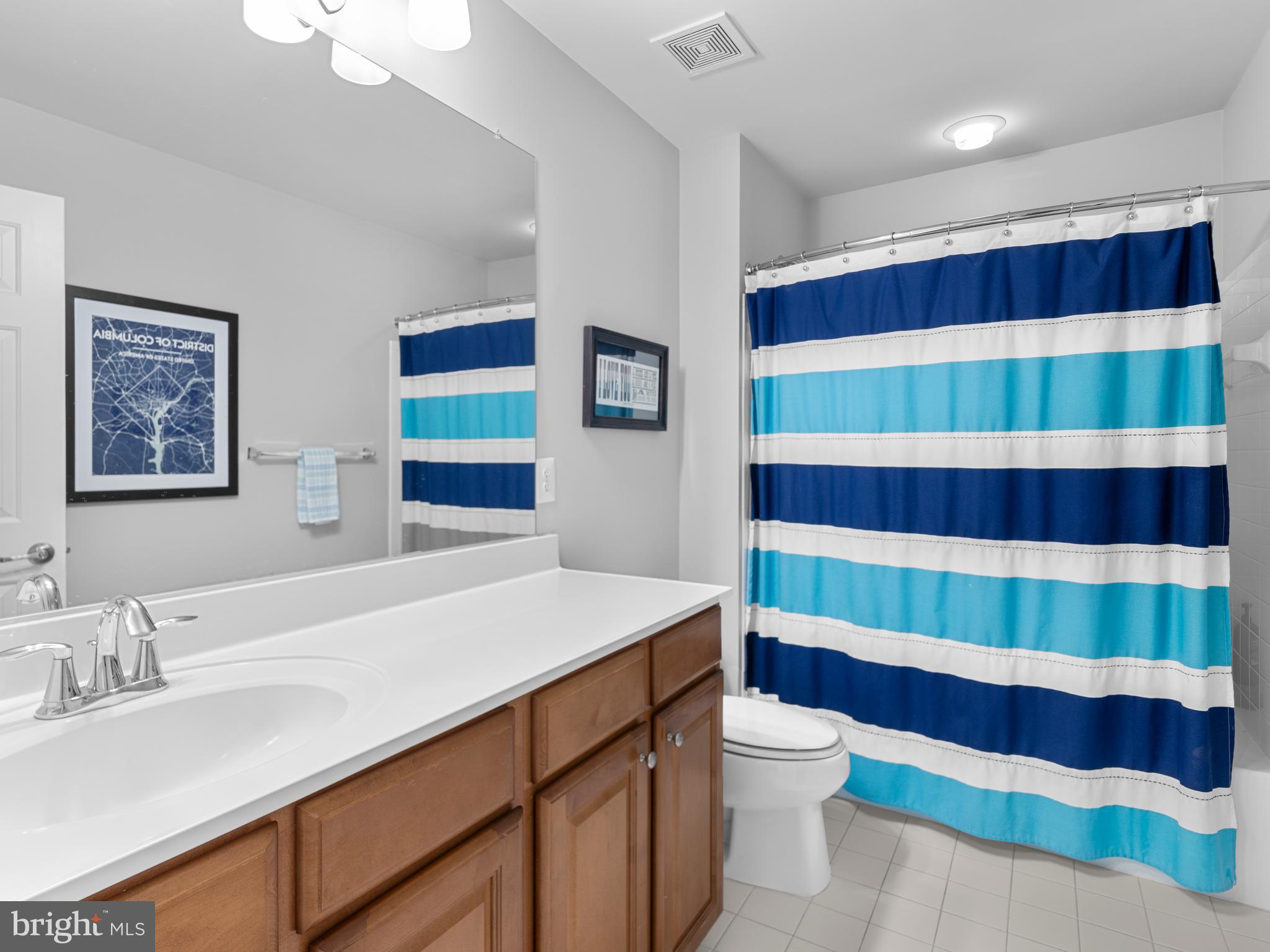 LONGBOAT ESTATES - Residential Lease