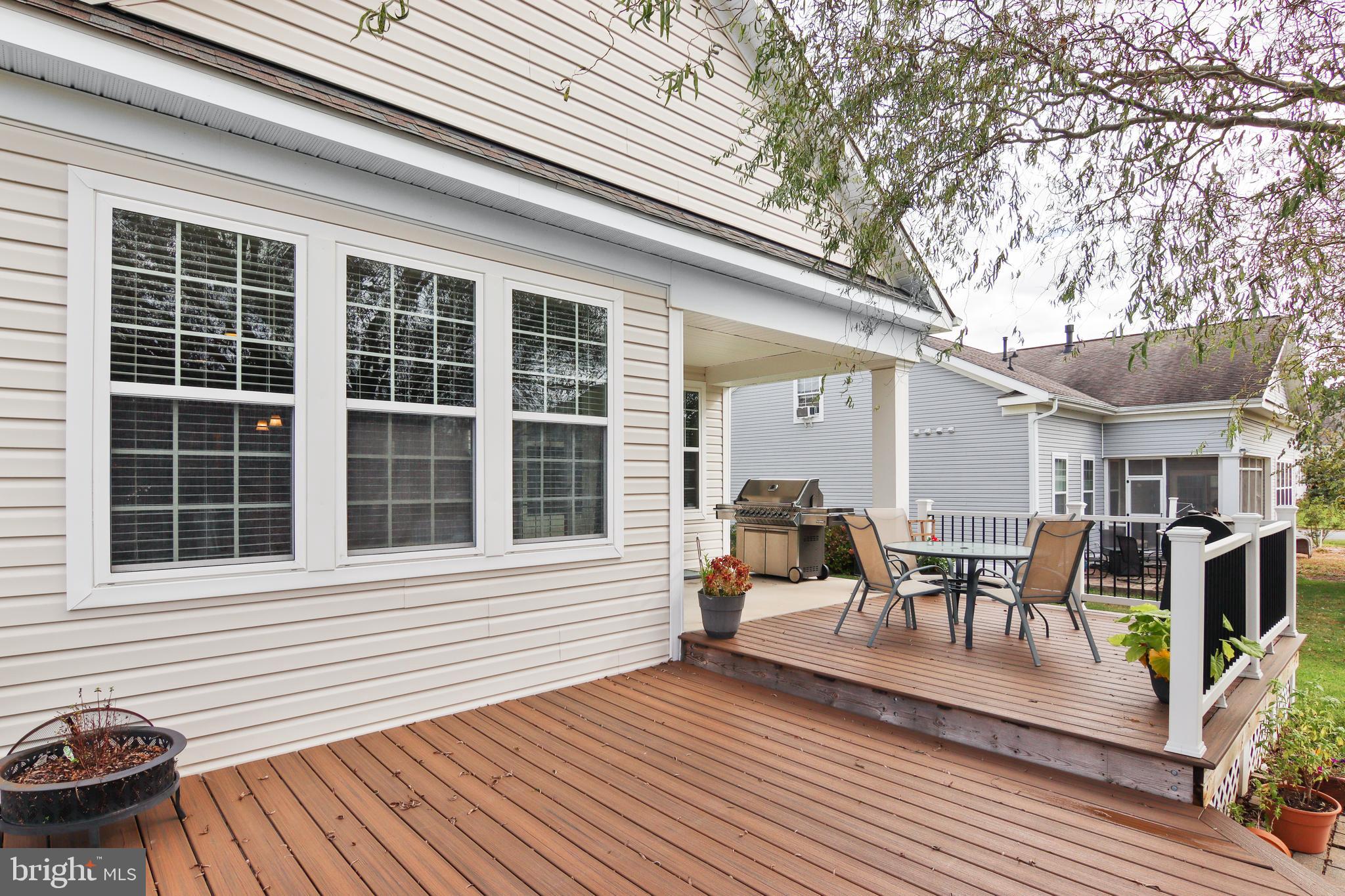 LONGBOAT ESTATES - Residential Lease