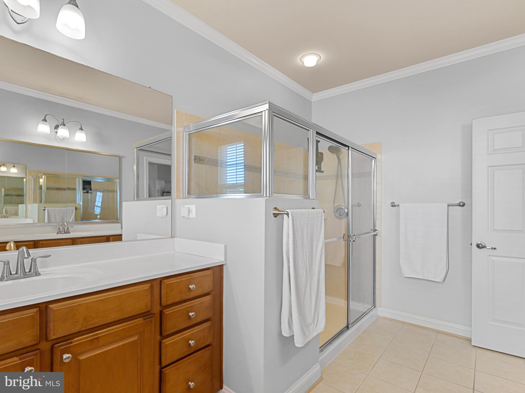 LONGBOAT ESTATES - Residential Lease