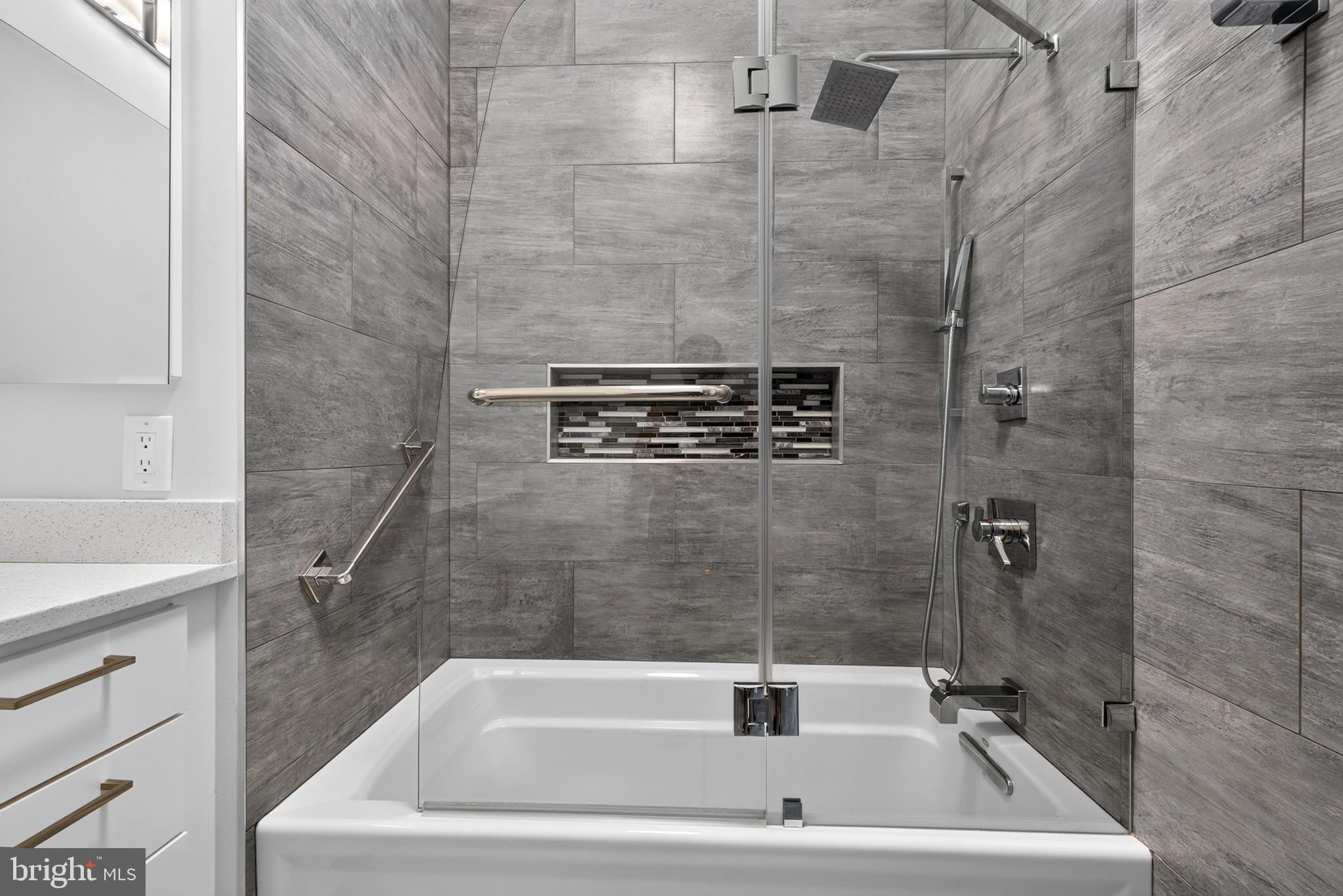 GREENSPRING EAST - Residential